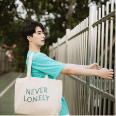 Hye everyday-Never Tote Bag